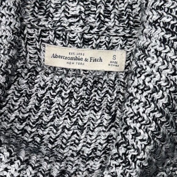 Abercrombie & Fitch Shaker Stitch Turtleneck Sweater Size Small - Picture 5 of 8